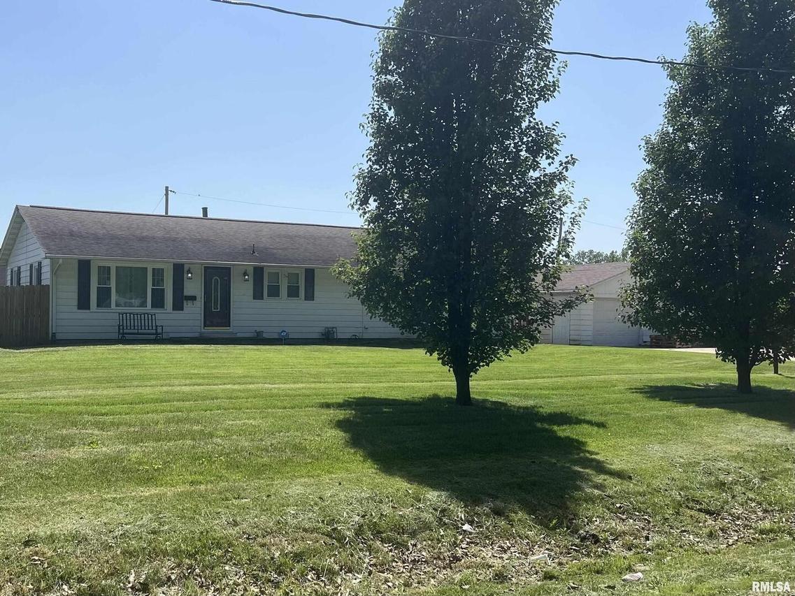 909 E 15th St., Centralia, IL 62801