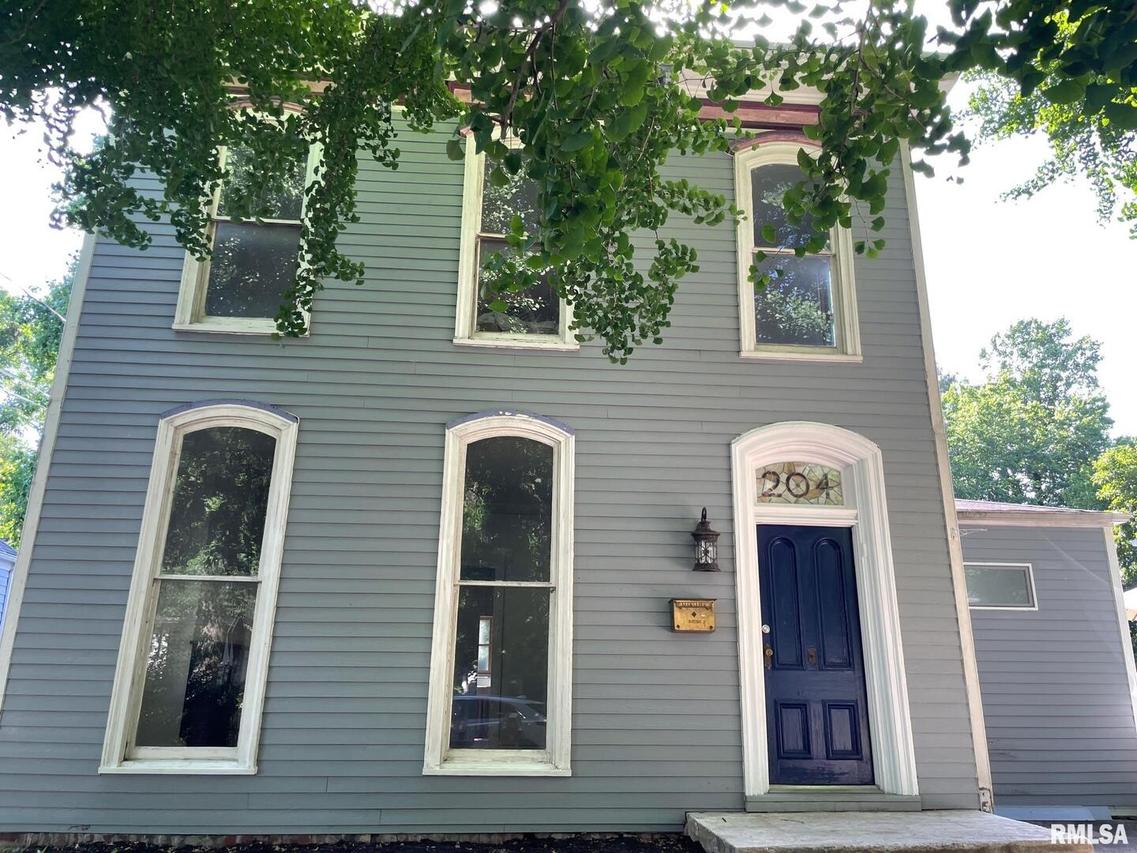 204 S Maple St., Carbondale, IL 62901