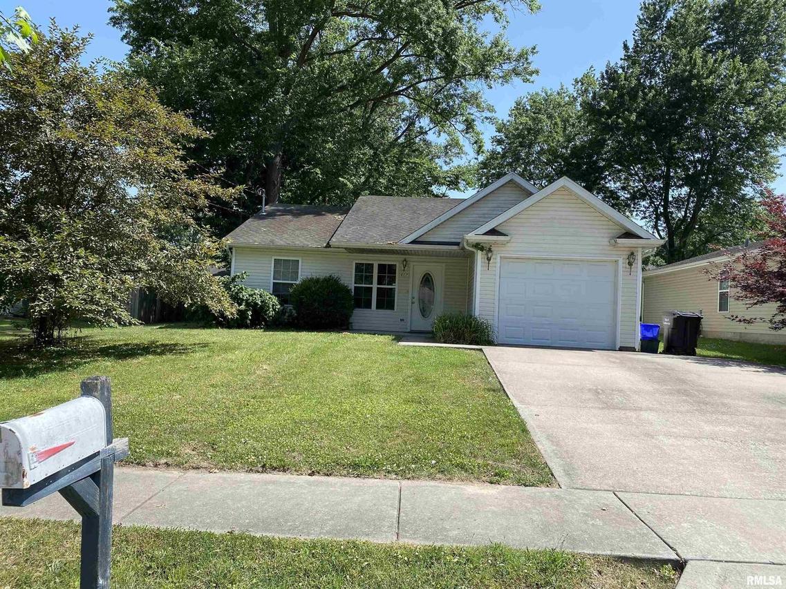 607 W Rigdon St., Carbondale, IL 62901