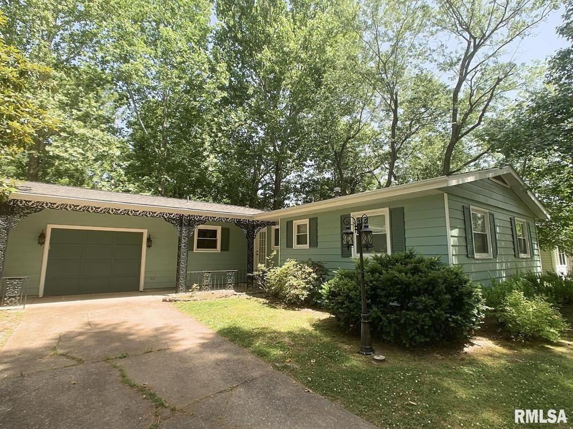 609 S Emerald Ln., Carbondale, IL 62901