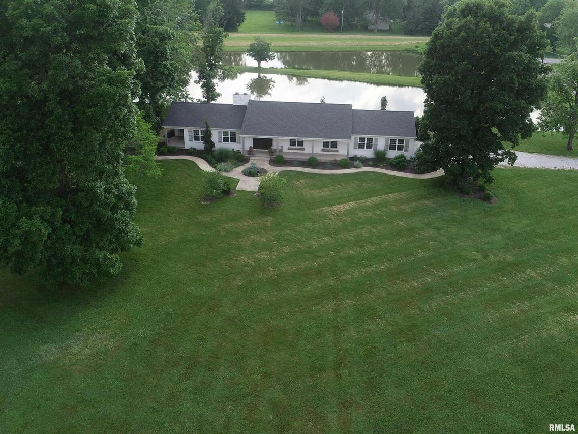 525 Hardacre Rd., Salem, IL 62881