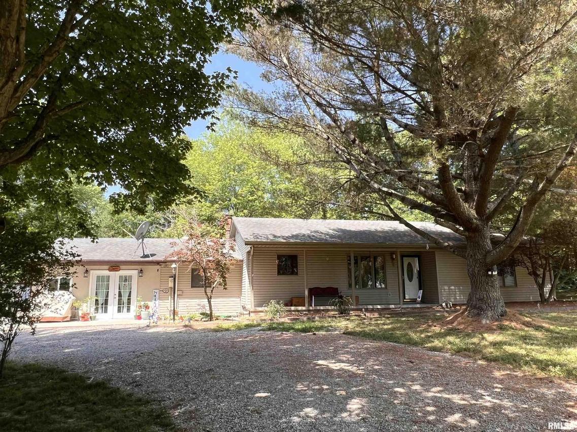 1523 Main St., Carterville, IL 62918