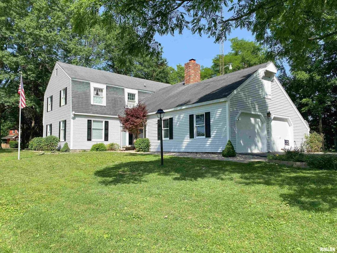 6215 Old Highway 50 Hwy., Flora, IL 62839