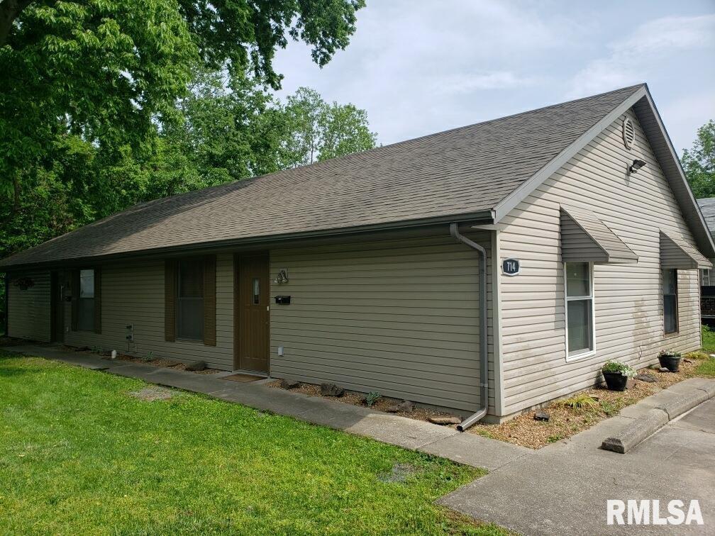 714 N 23rd St., Murphysboro, IL 62966
