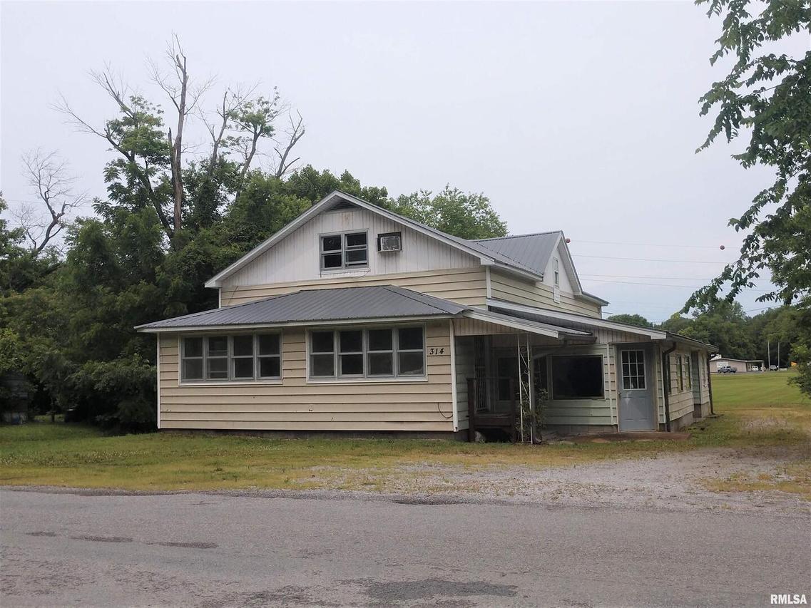 314 NE Front St., Dongola, IL 62926