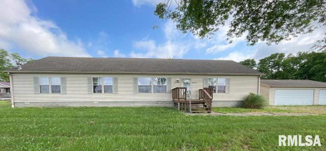 20407 Ewing Rd., Ewing, IL 62836