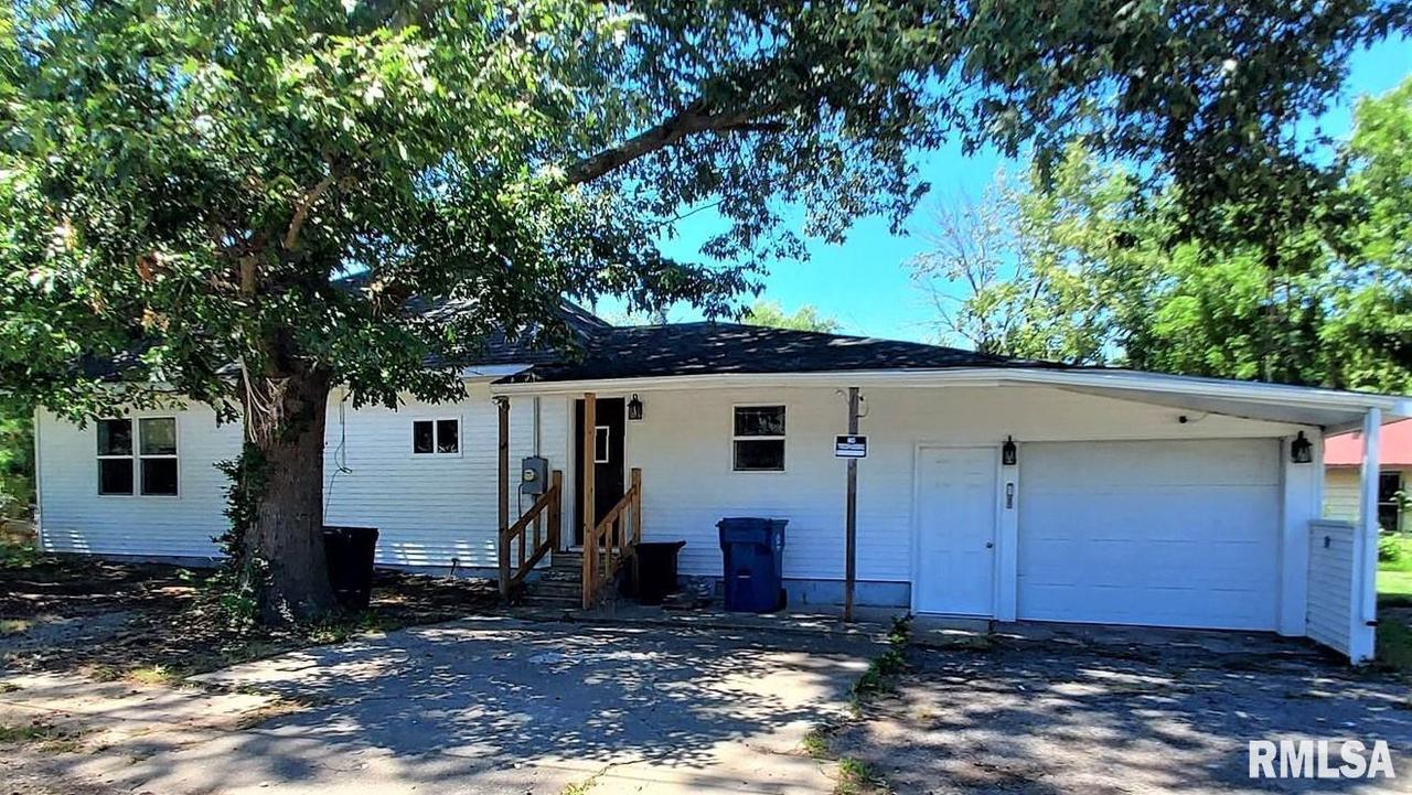 702 Highland St., Benton, IL 62812