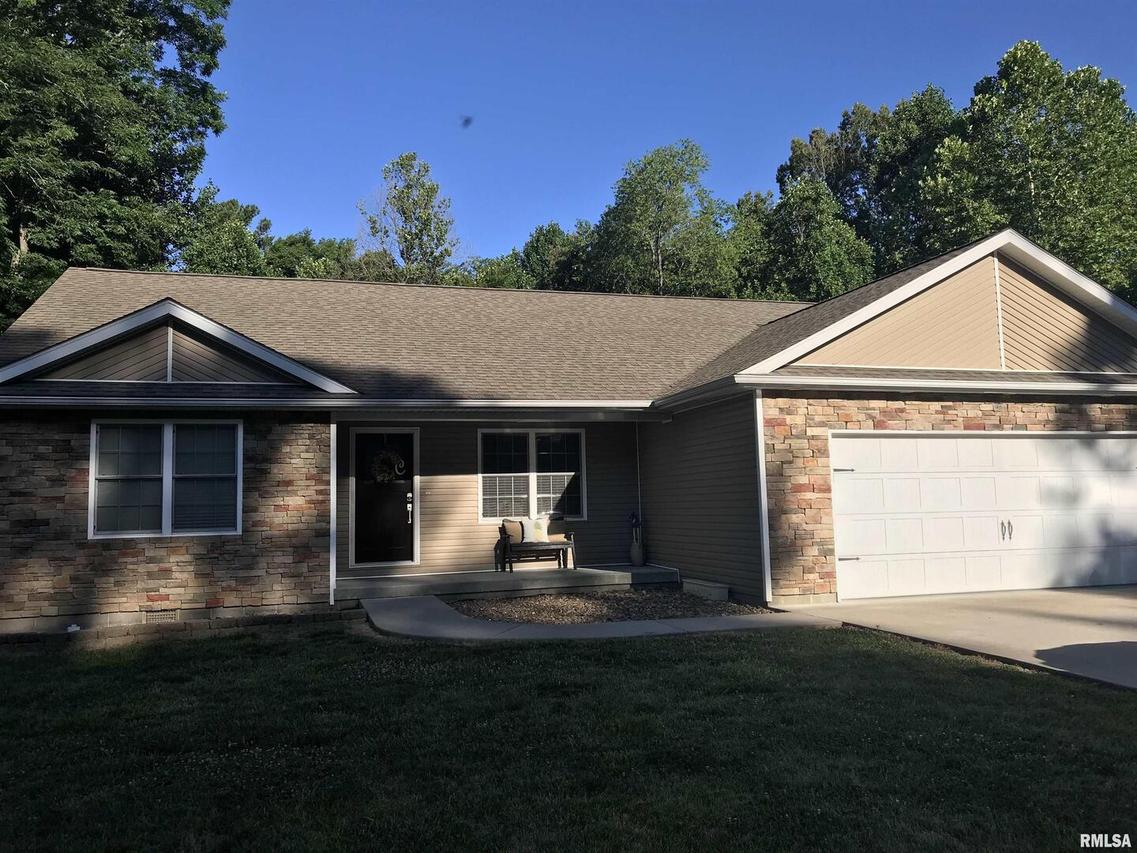 812 Whitecotton Dr., Carterville, IL 62918