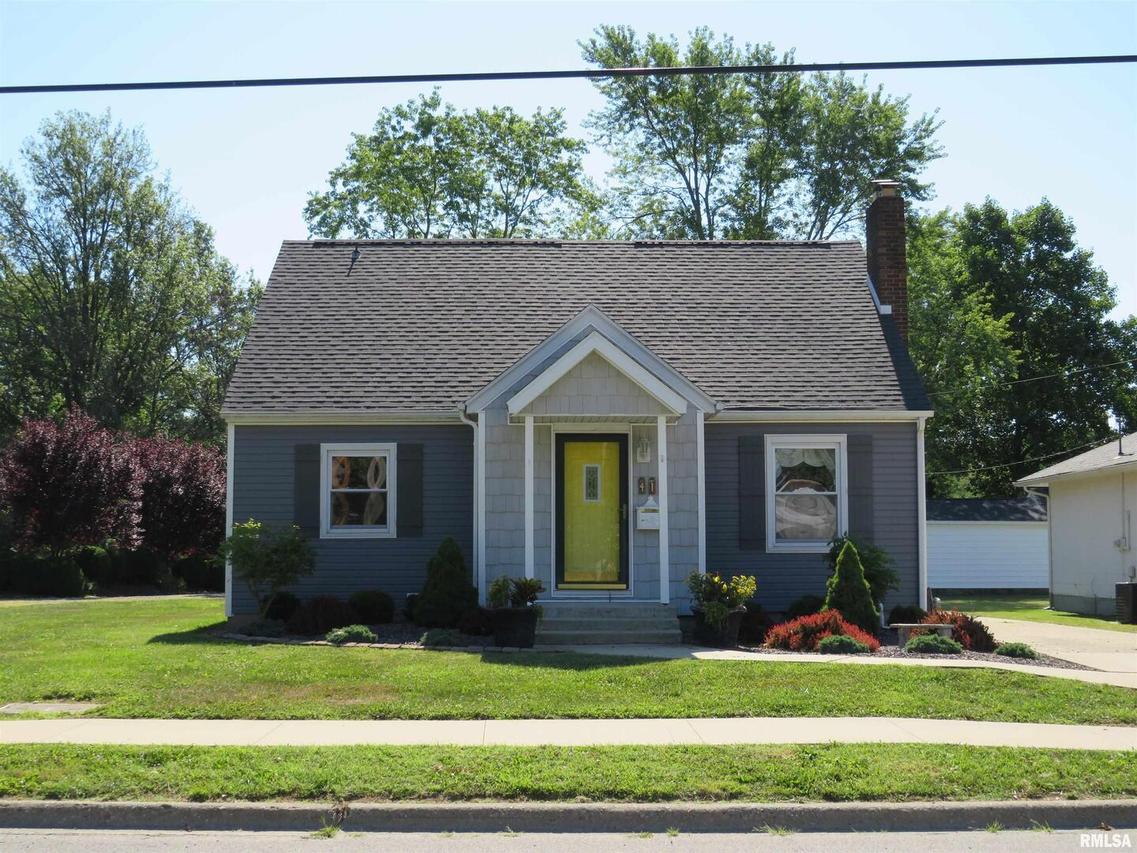 416 Illinois St., Salem, IL 62881