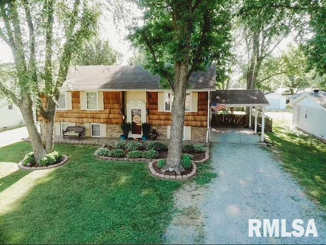 316 S Ballantine Ave., Duquoin, IL 62832