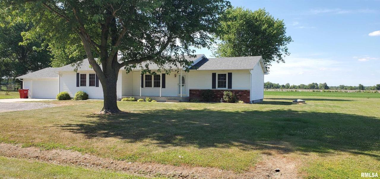 8543 Emling Rd., Duquoin, IL 62832