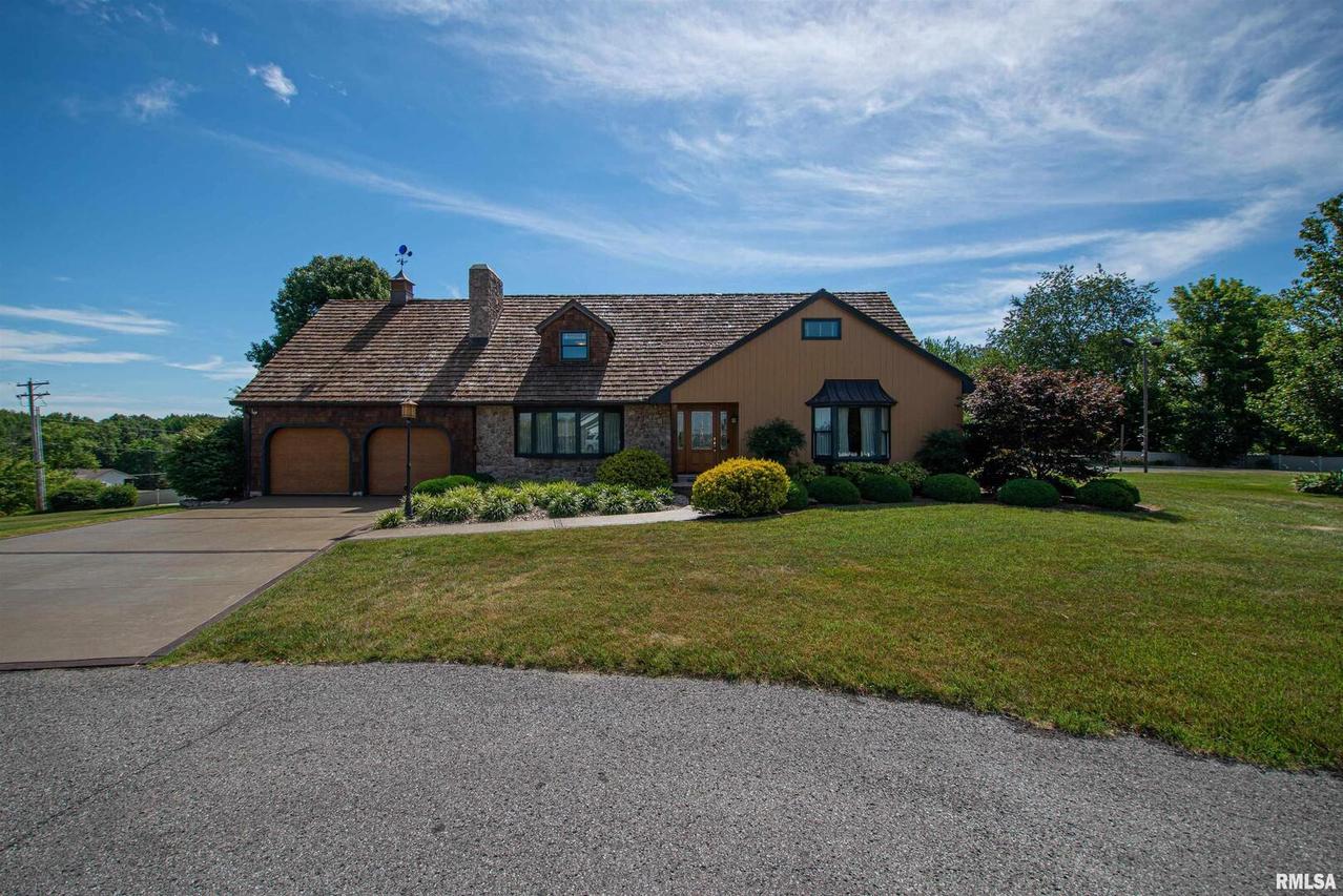 6 Dogwood Pl., Harrisburg, IL