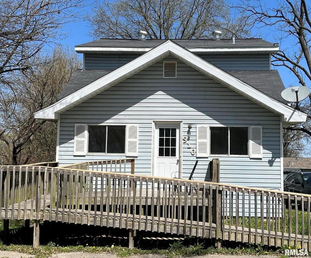 910 E Kell St., Centralia, IL 62801