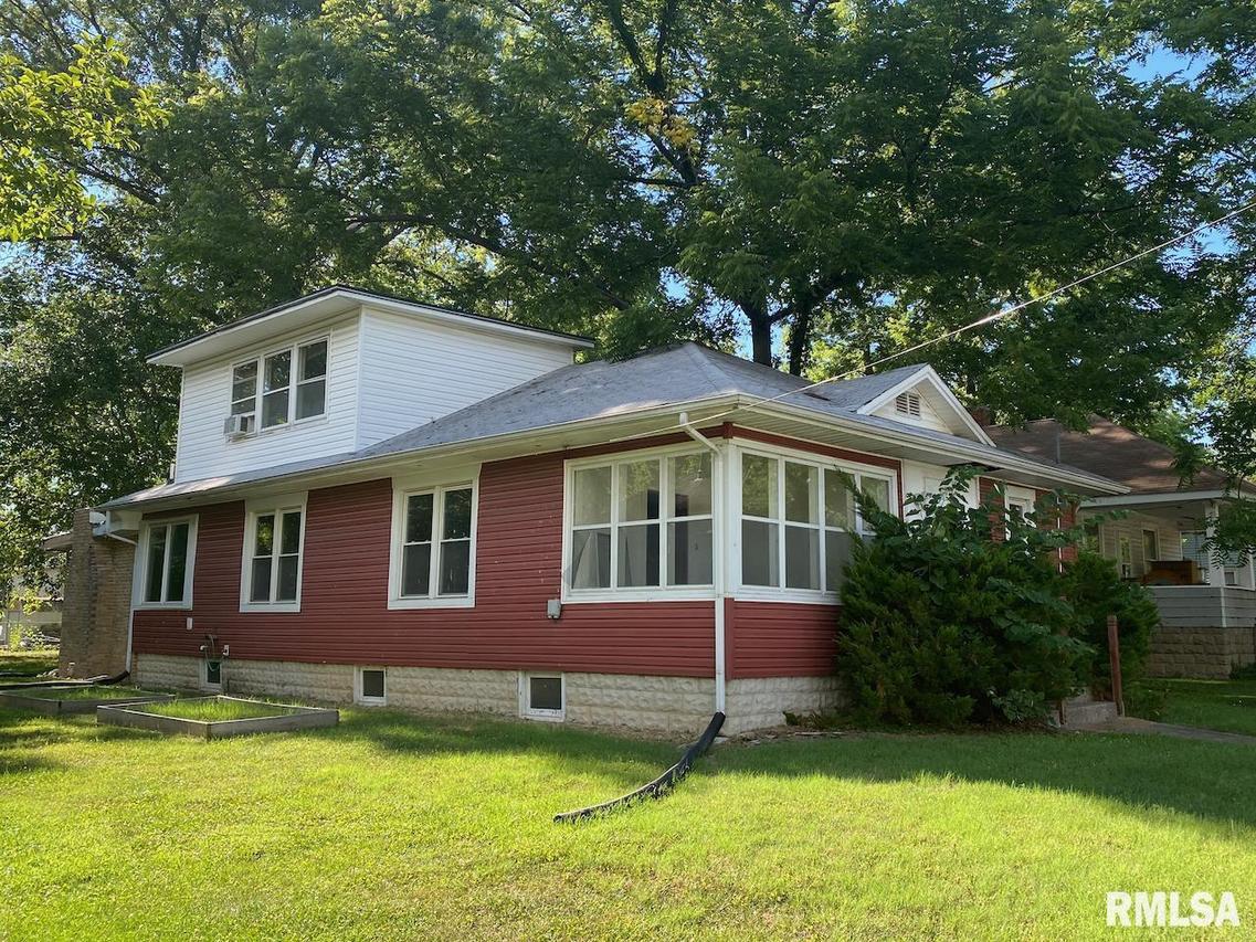 610 N Allyn St., Carbondale, IL 62901