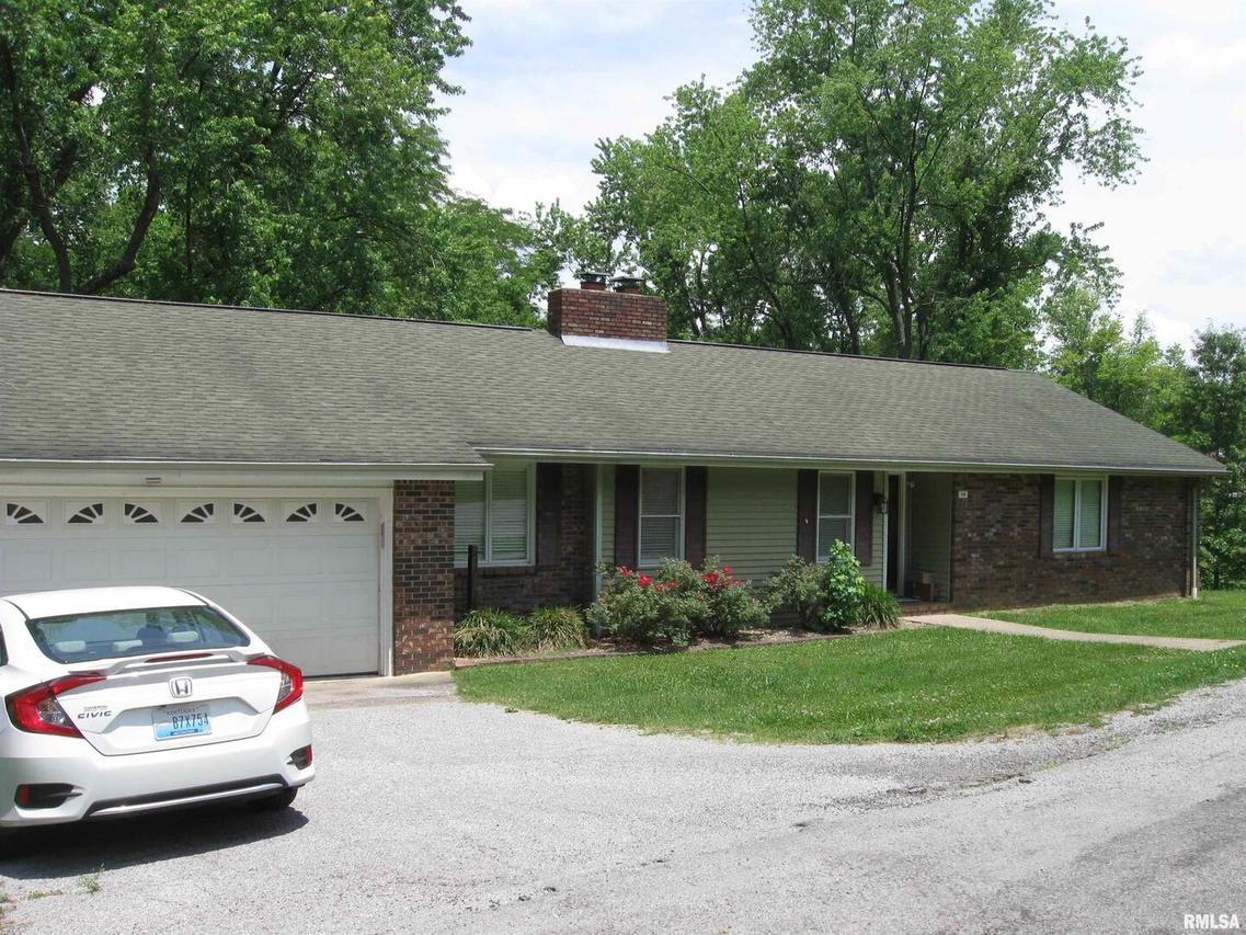 208 Pearl St., Vienna, IL 62995