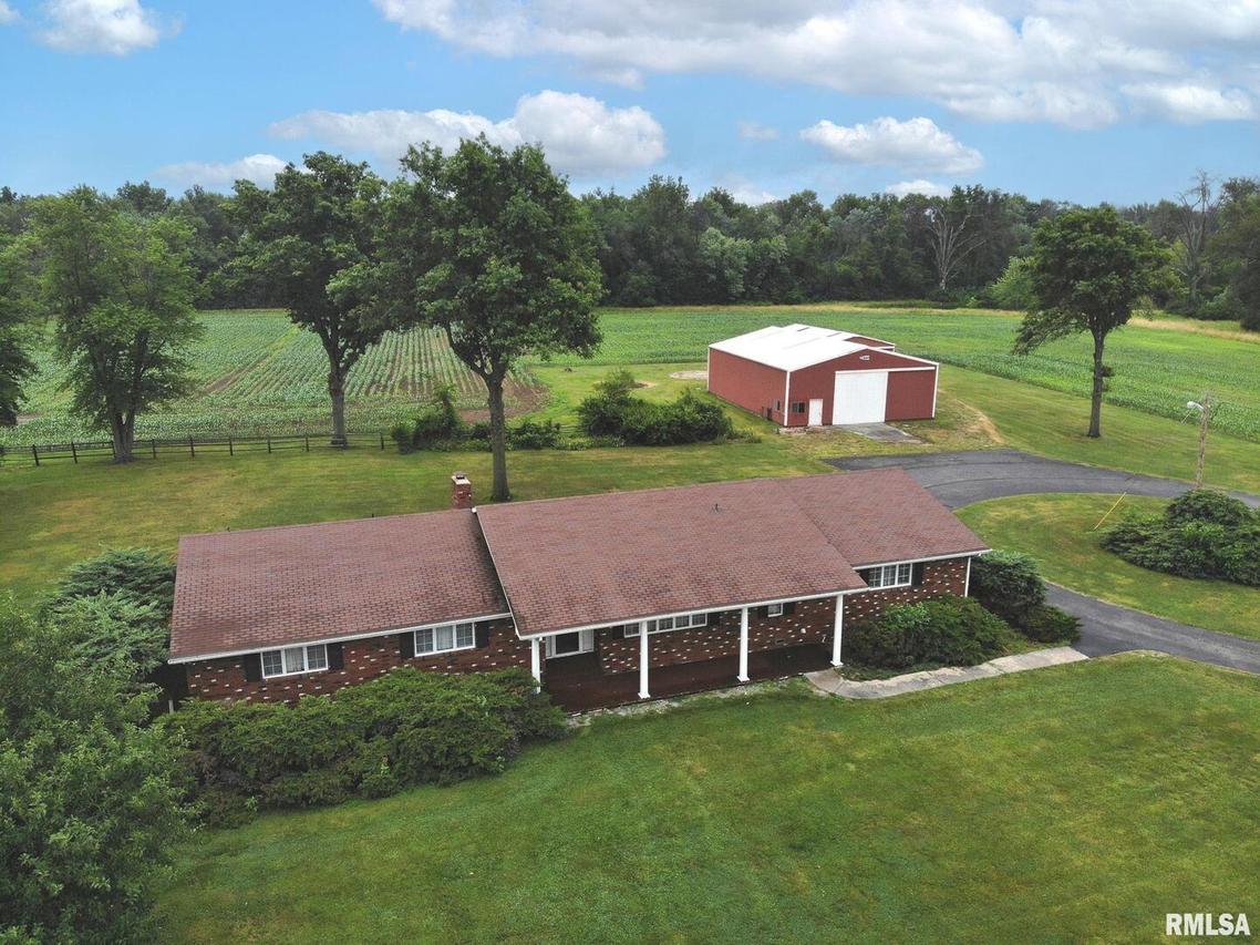 4262 Seven Hills Rd., Odin, IL 62870