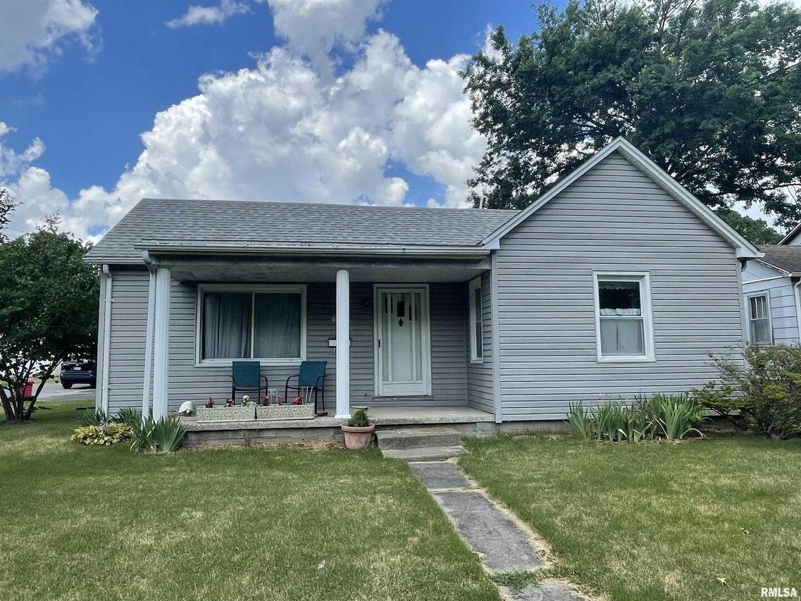 601 N 7th St., Herrin, IL 62948