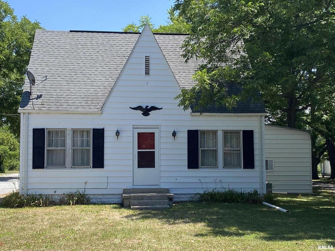 1222 N 14th St., Murphysboro, IL 62966