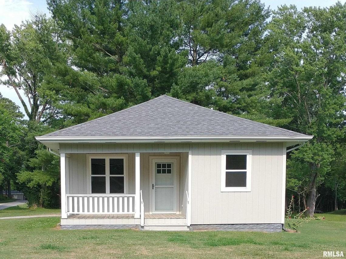 490 Wells Rd., Murphysboro, IL 62966