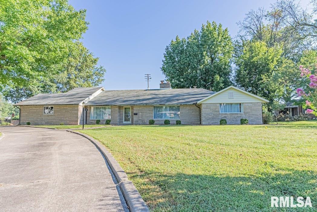 19 Orchard Dr., Centralia, IL 62801