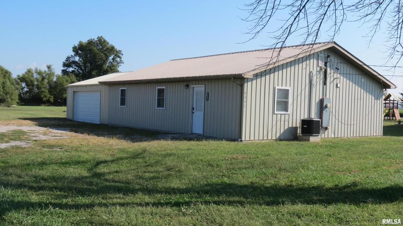 7991 State Route 14 Hwy., Duquoin, IL 62832