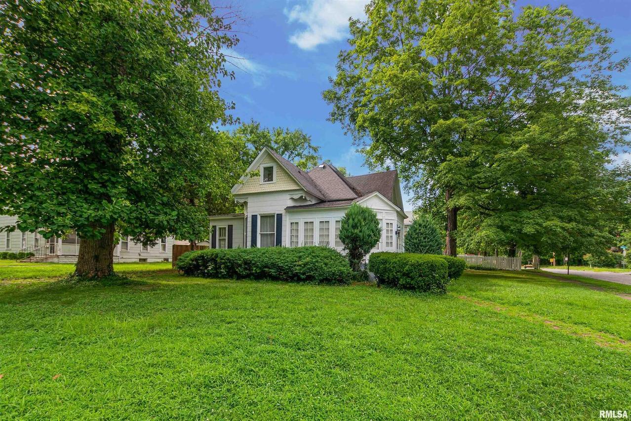 1102 Oakland Ave., Mt Vernon, IL 62864