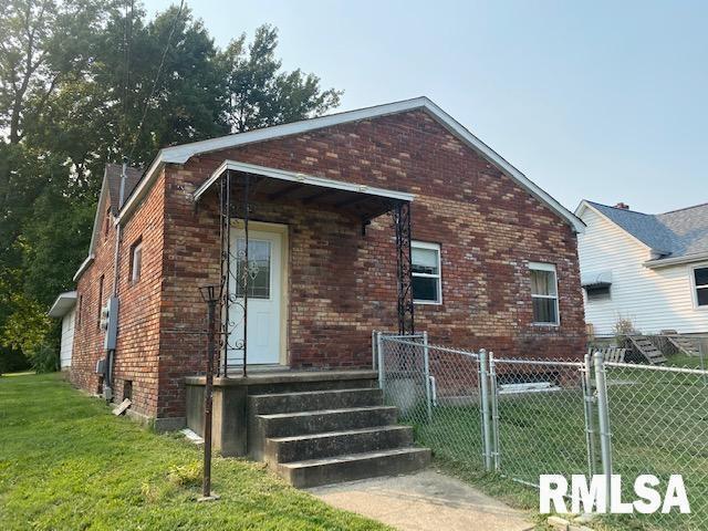 1114 Jefferson St., Johnston City, IL 62951