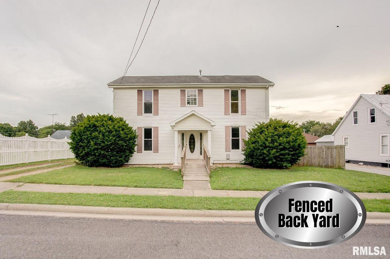 654 W Lebanon St., Nashville, IL 62263