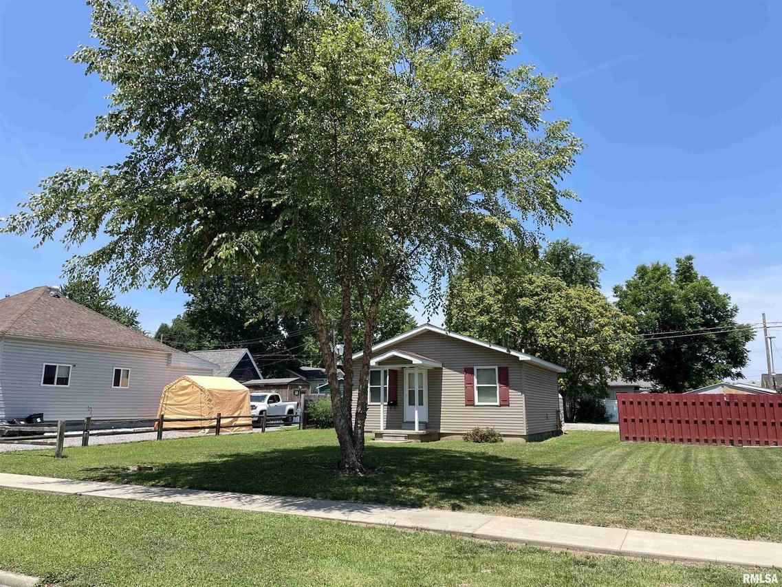 407 E Elm St., West Frankfort, IL 62896