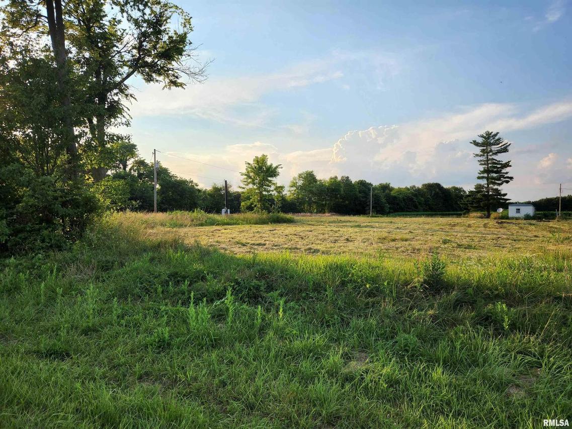 1801 County Farm Rd., Kell, IL 62853