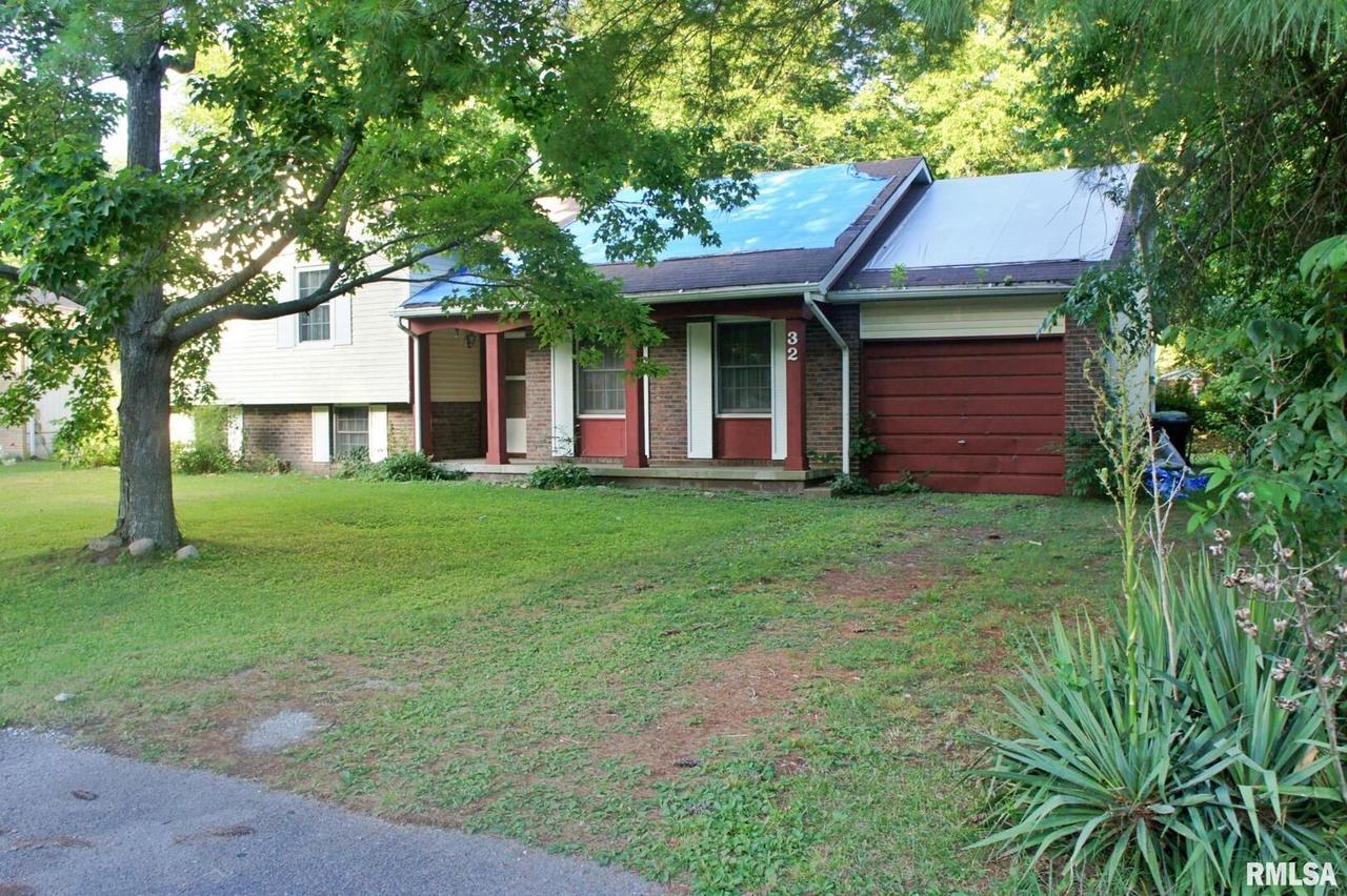 32 James Dr., Metropolis, IL 62960