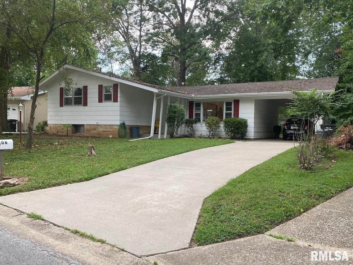306 S Gray Dr., Carbondale, IL 62901