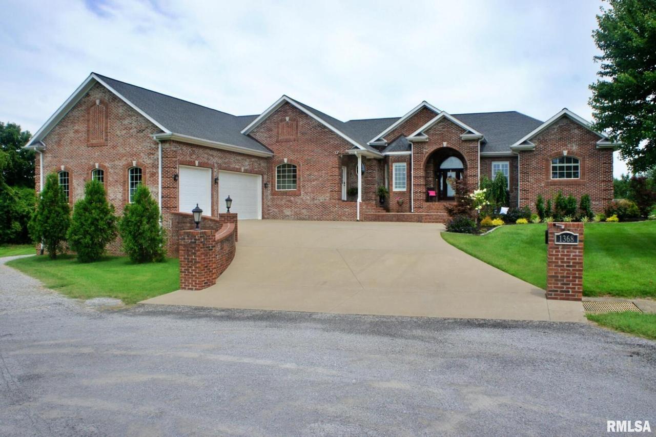 1368 Meadowview Ln., Metropolis, IL 62960