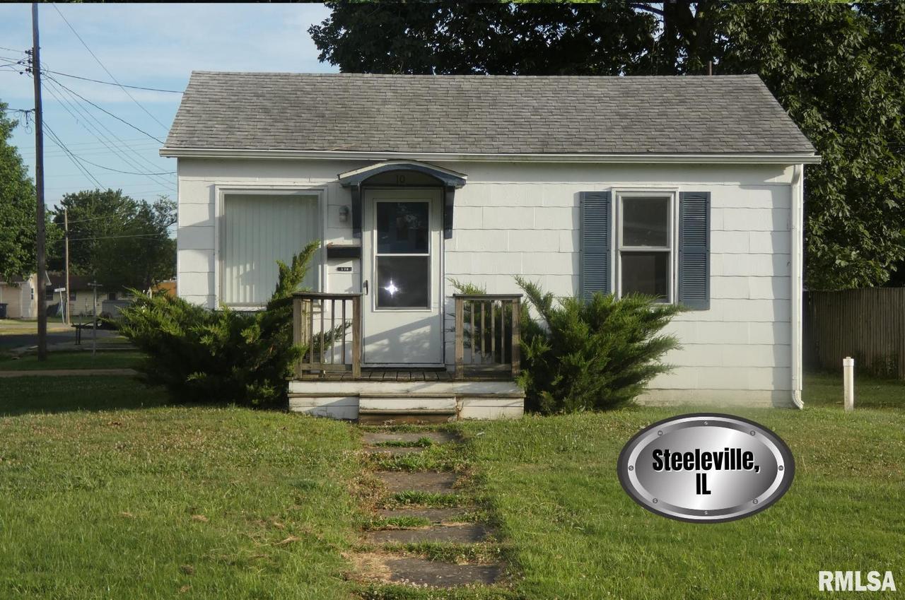 108 E 1st St., Steeleville, IL 62288