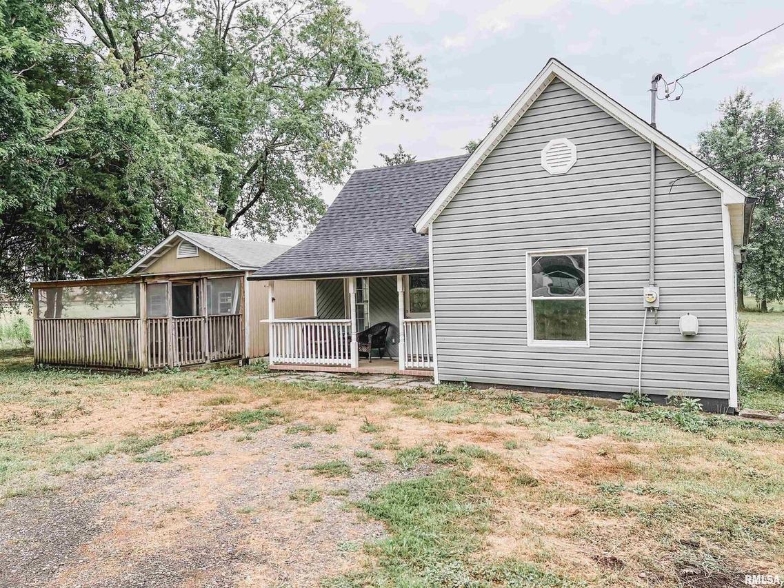 13620 Ewing Rd., Whittington, IL