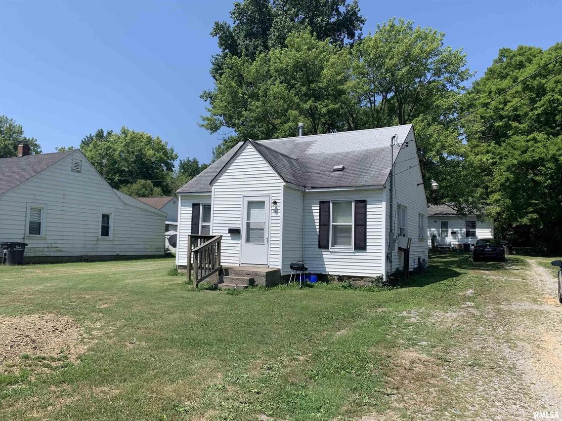 704 N Carico St. #1,2,3, Carbondale, IL 62901