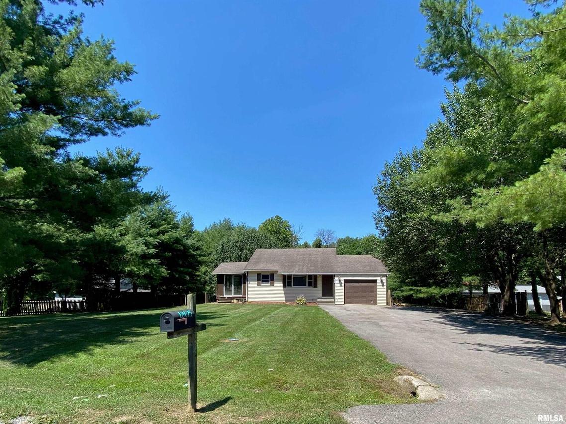 12025 Stoughton Ln., Carbondale, IL 62901