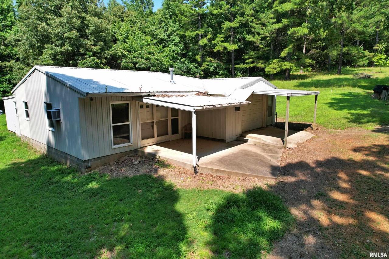 3745 Mount Pleasant Rd., Brookport, IL 62910