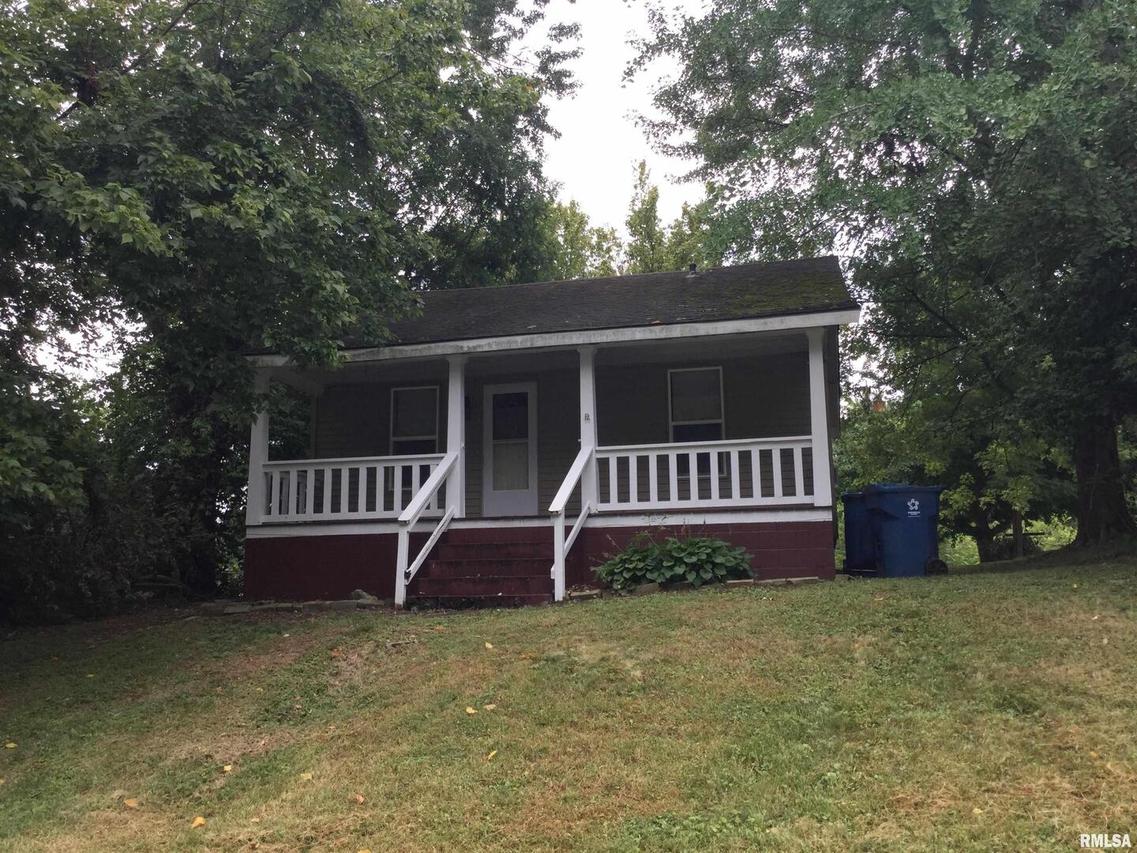 206 George St., Anna, IL 62906