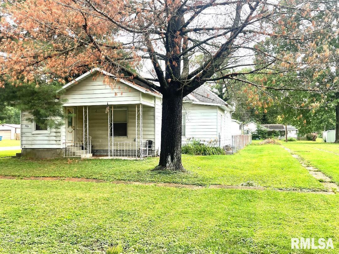 639 E 11th St., Centralia, IL 62801