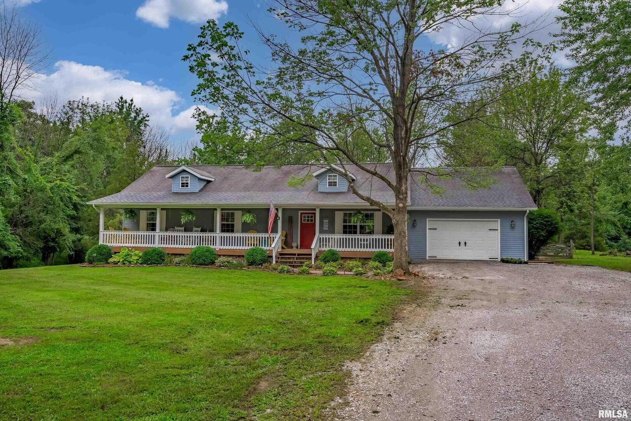 8 Blackhawk Dr., Carbondale, IL 62901