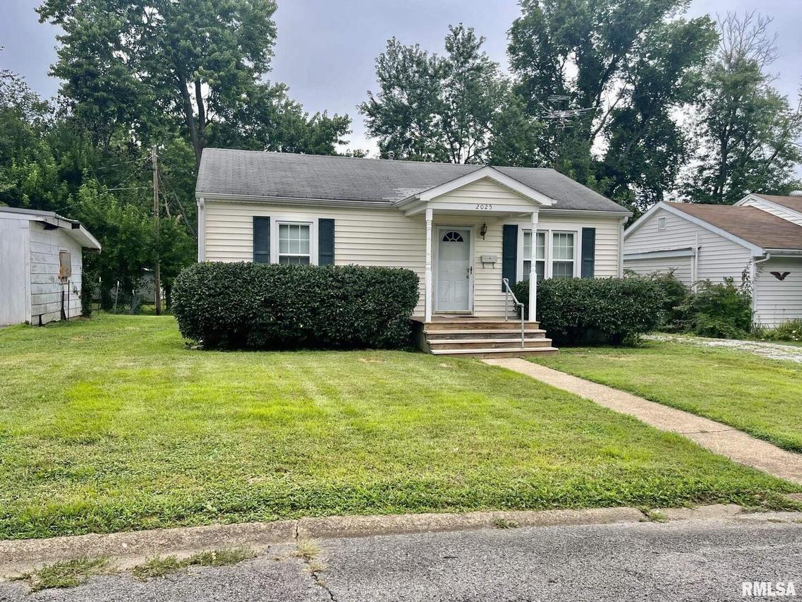 2025 Hillcrest St., Metropolis, IL 62960