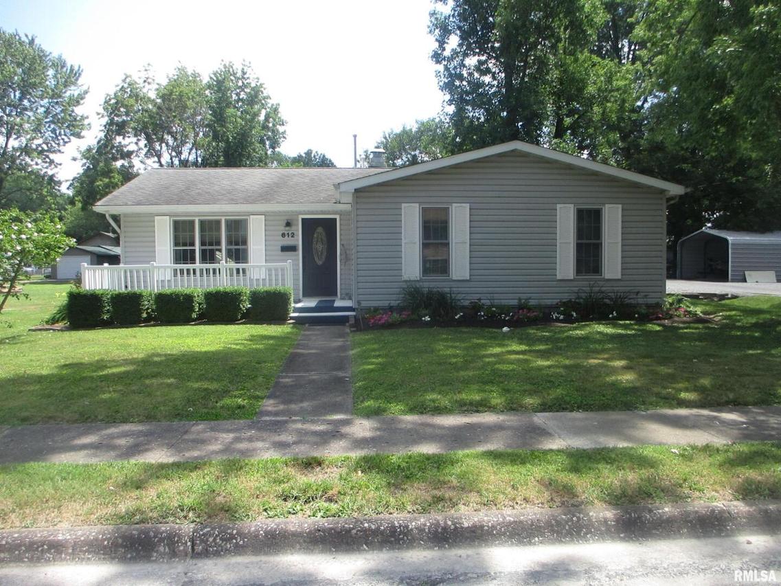 612 N Madison St., Benton, IL 62812