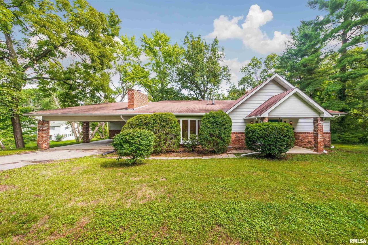 805 N 9th St., Mt Vernon, IL 62864