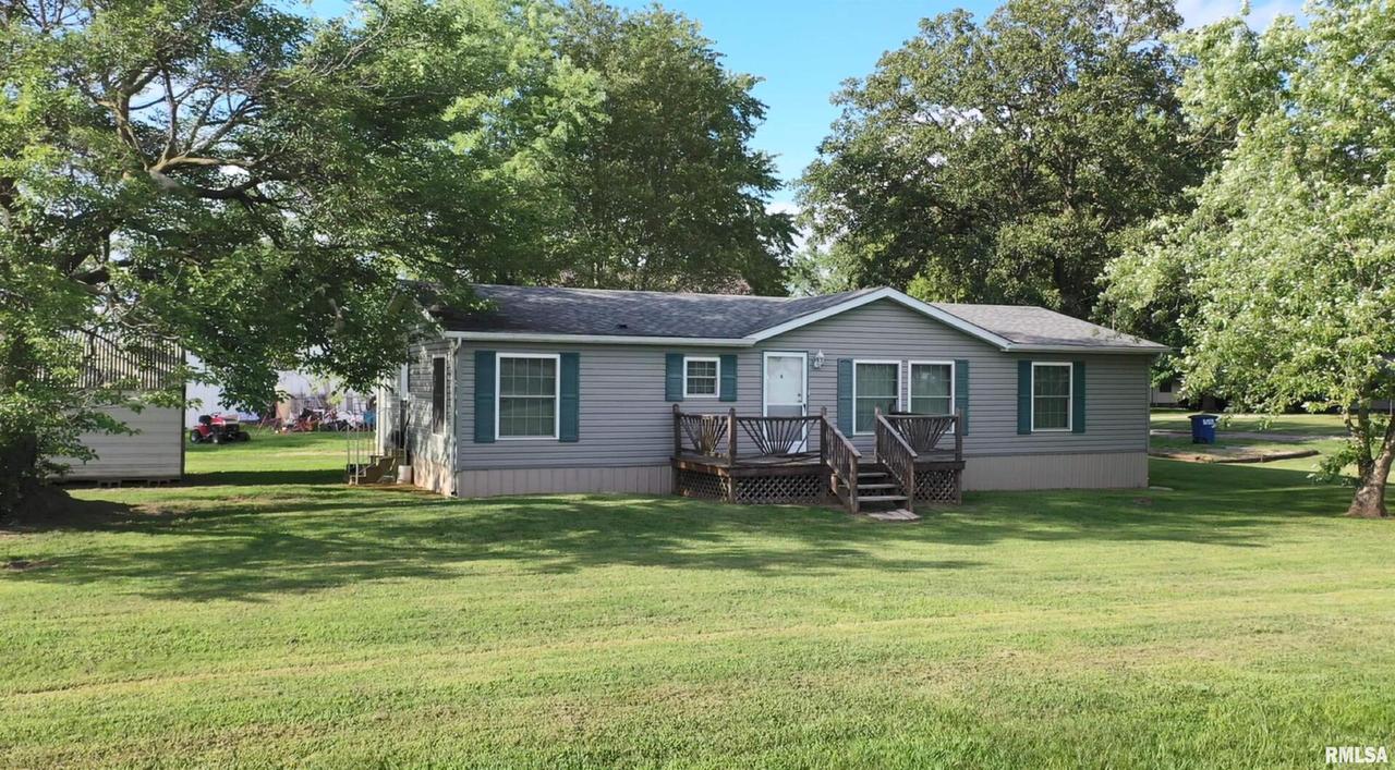 929 S State Route 4 Hwy., Willisville, IL 62997