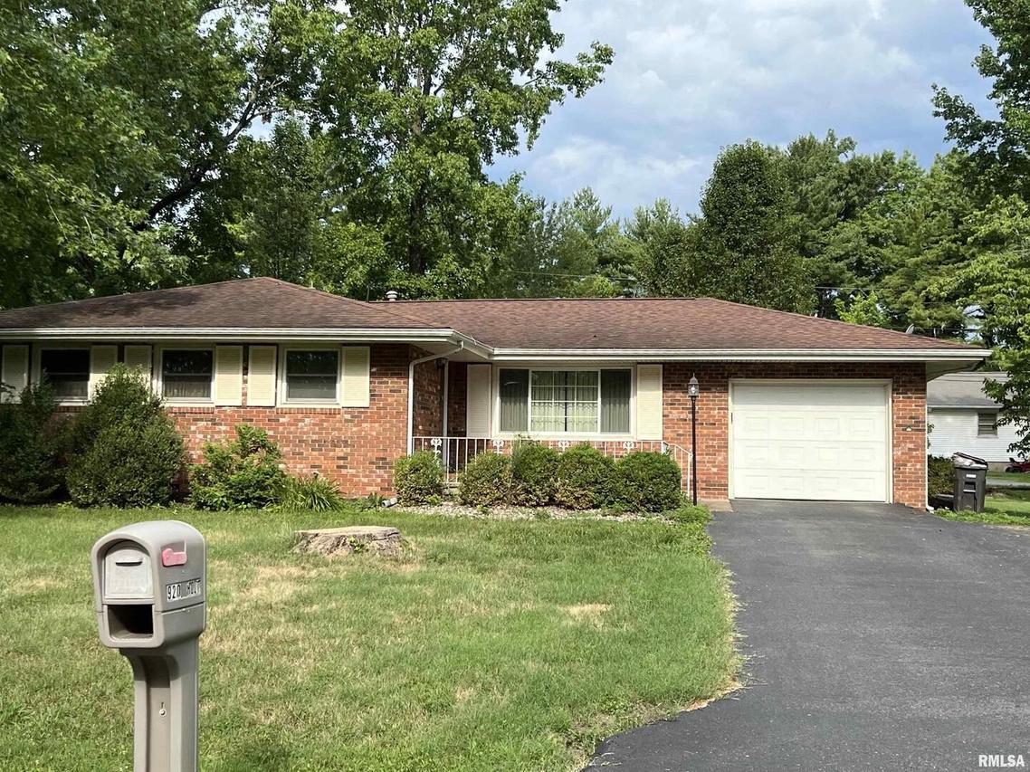 920 Norwest Ln., Carbondale, IL 62901