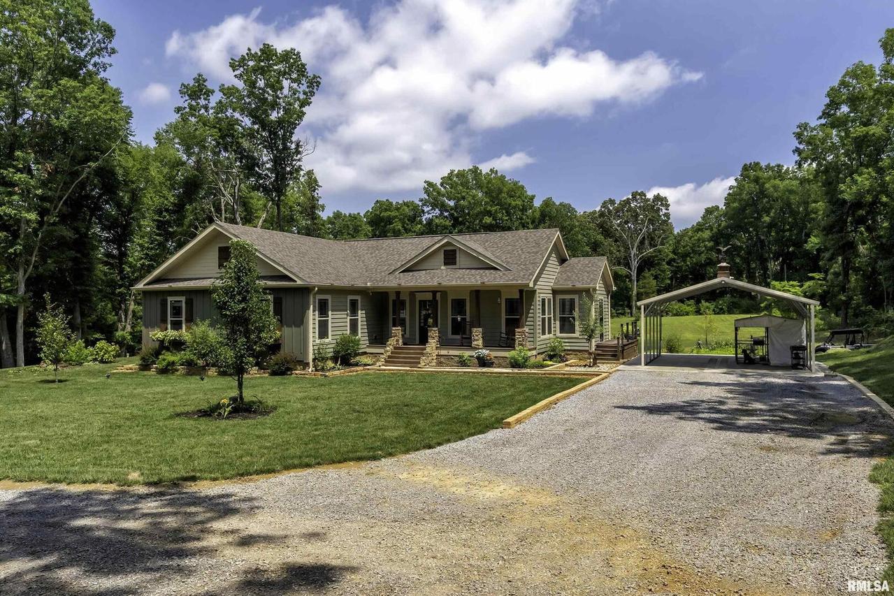 1940 Palzo Rd., Creal Springs, IL 62922