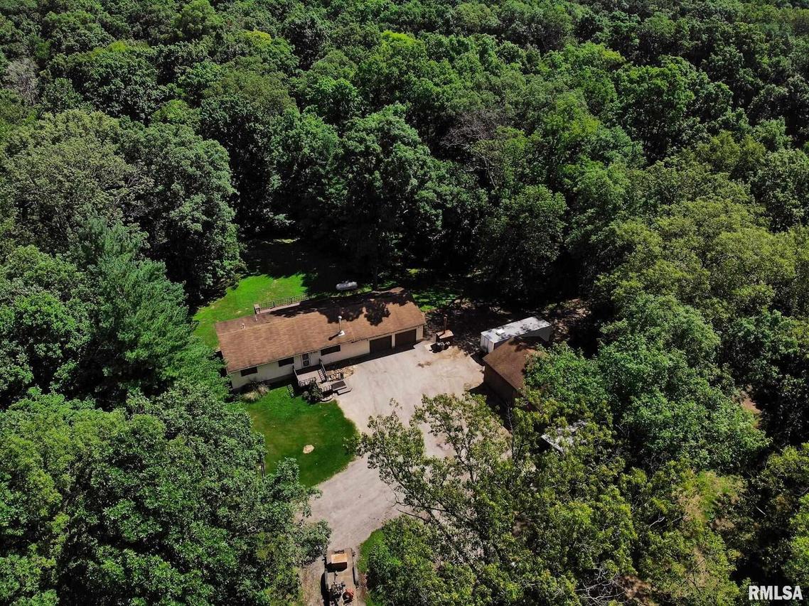 701 Deerpath Rd., Iuka, IL 62849