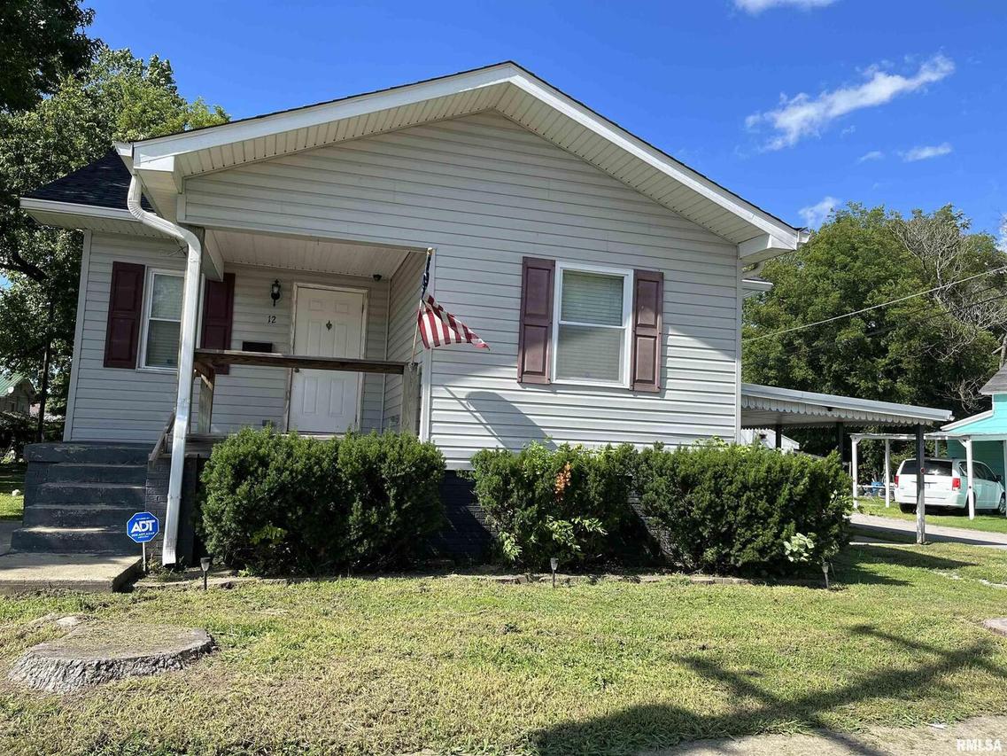 12 E Ford St., Harrisburg, IL 62946