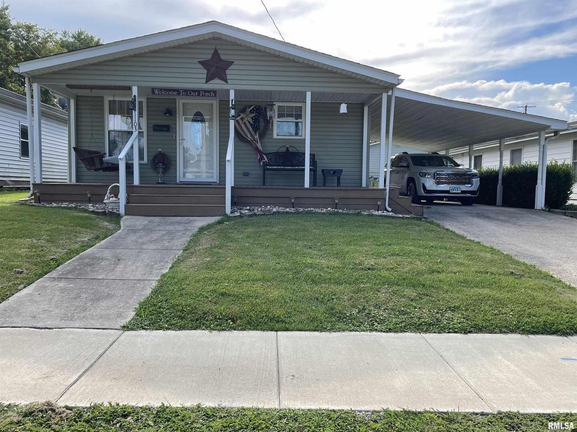 1103 S Hobson St., Harrisburg, IL